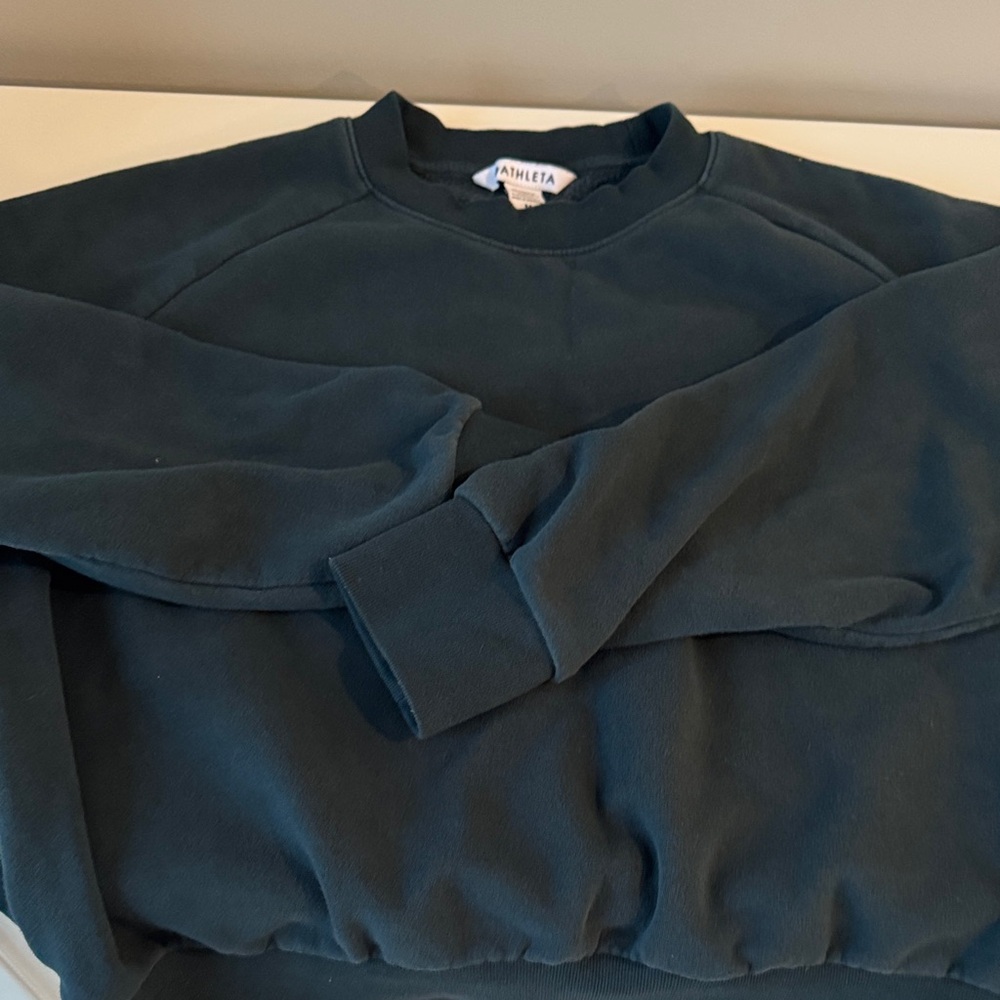Athleta cropped sweatshirt